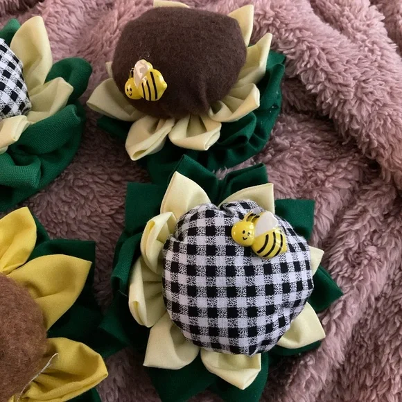 Handmade Sewing Pin Cushion – Fabric Flower w/ Accent – Choice of Design - Picture 5 of 8